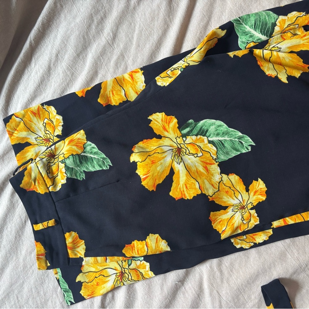 Floral Black Pants - Picture 4 of 5